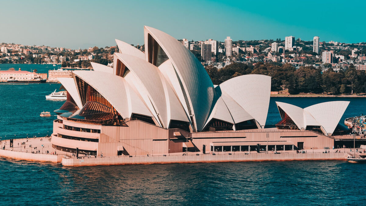 How to Get Cheap Flights to Australia