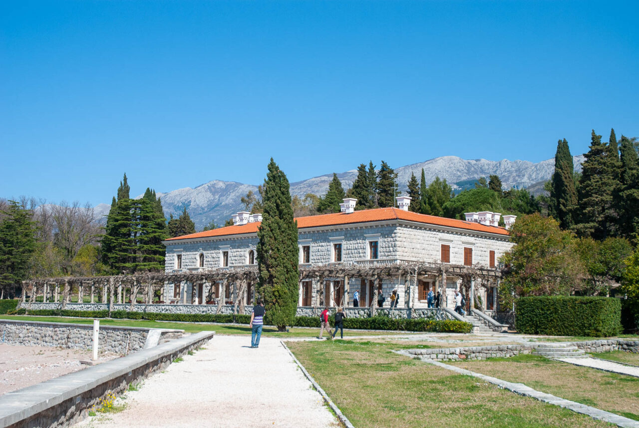 villa-mlocer-sveti-stefan-1280x857-1